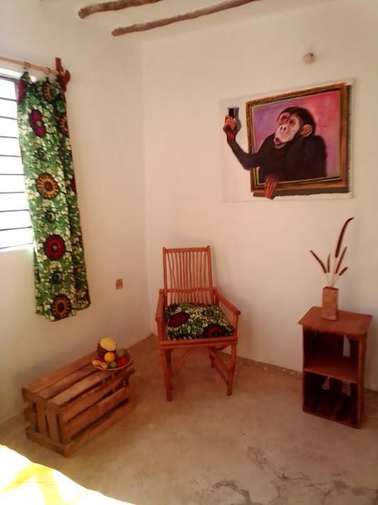 Bibi Mrembo Guesthouse Пингуе Екстериор снимка
