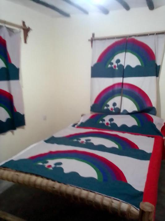 Bibi Mrembo Guesthouse Пингуе Екстериор снимка